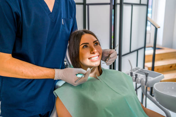 Best Wisdom Tooth Removal  in Country Clu, FL